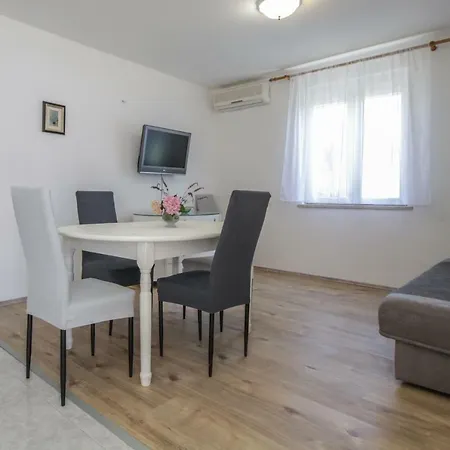 Διαμέρισμα Tosca With Parking *