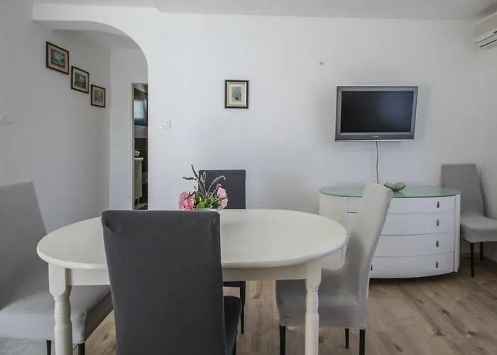 Tosca With Parking *